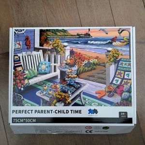 1000 pieces beach themed puzzle